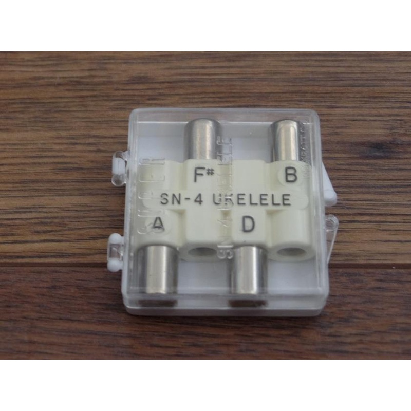 Kratt SN4 Super Pitch Pipe in A D F# B for Ukulele