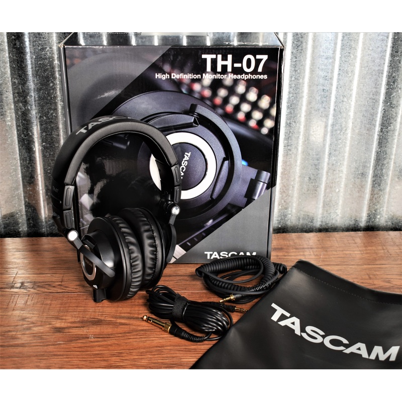 Tascam TH-07 High Definition Monitor Headphones