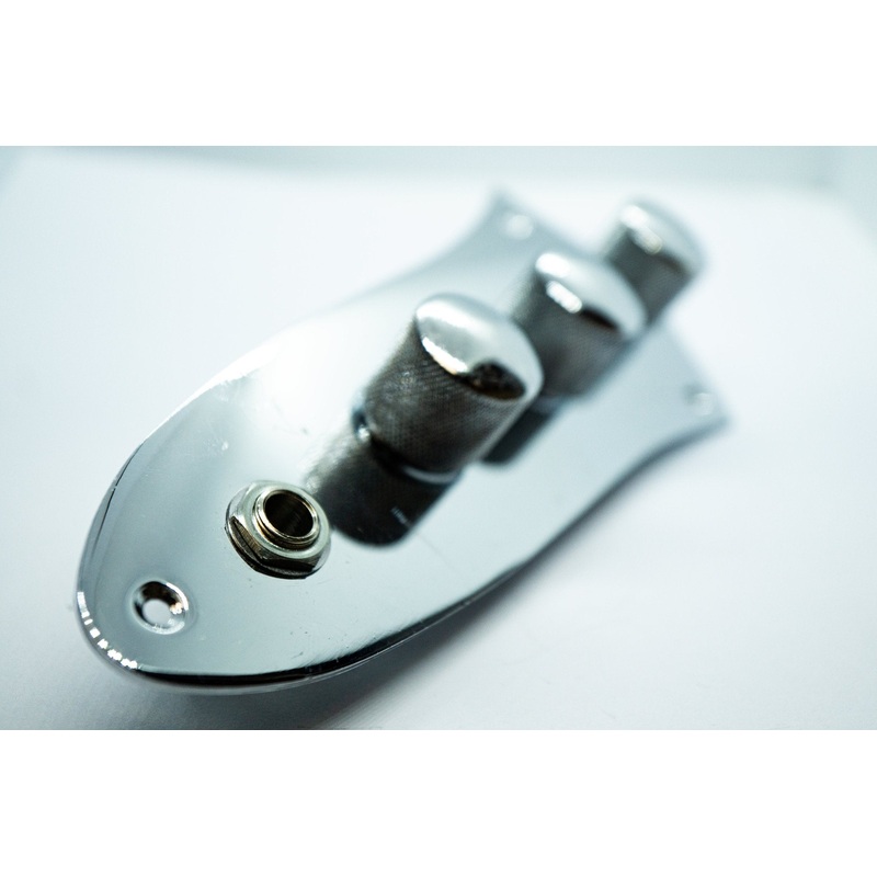 Pre-Wired Fender Style Bass Plate (Chrome)