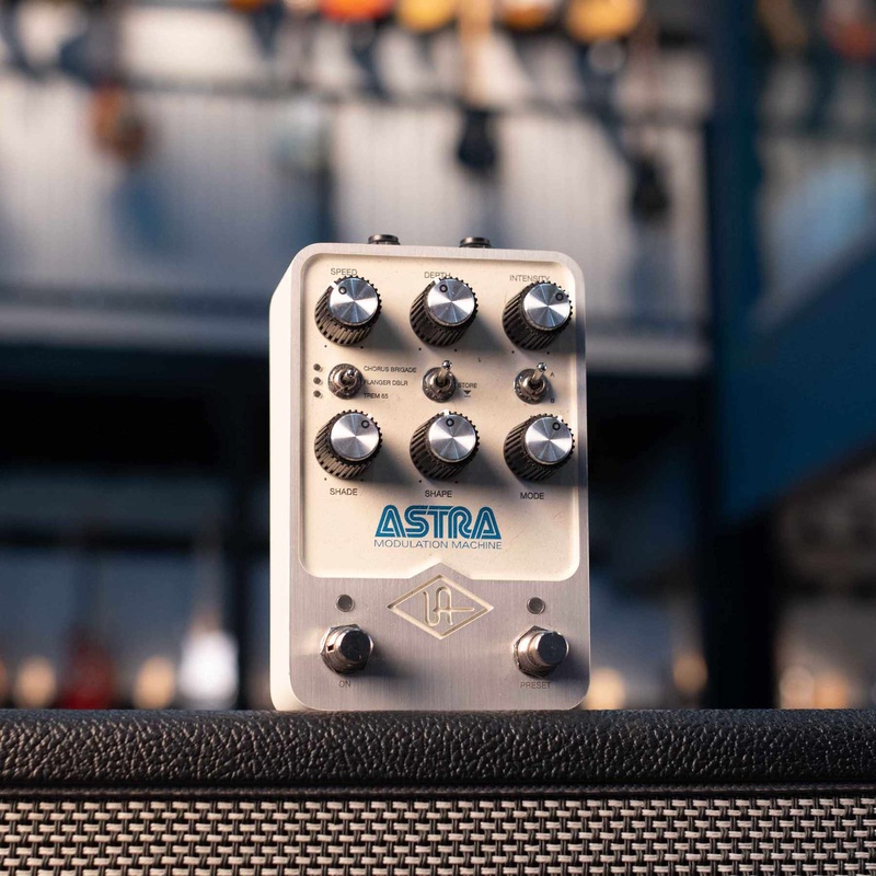 USED UNIVERSAL AUDIO ASTRA MODULATION PEDAL WITH BOX