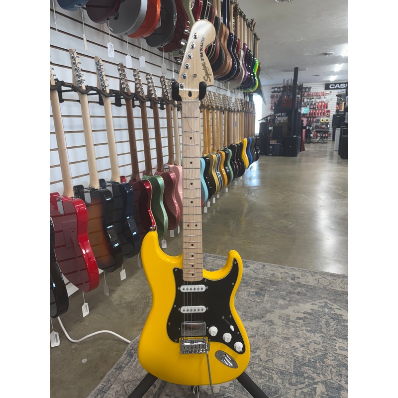 Squier FSR Affinity Series Stratocaster HSS with Maple Fretboard - Graffiti Yellow - B Stock