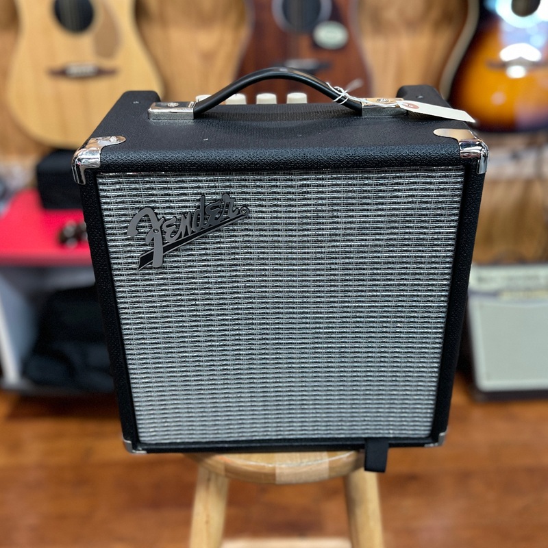 USED Fender Rumble 15 Bass Amplifier