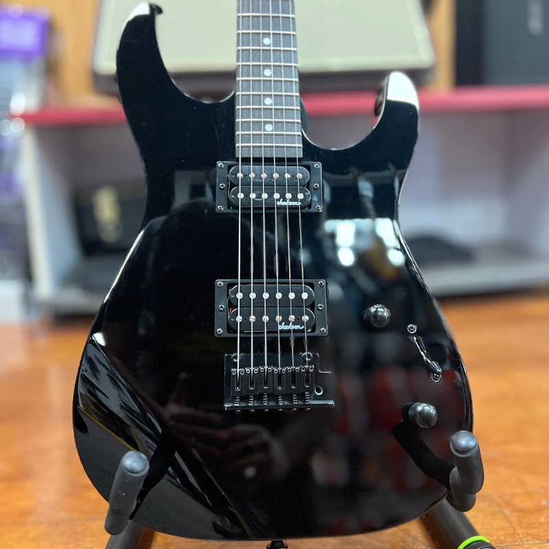 USED Jackson JS11 Dinky Solidbody Electric Guitar, Black