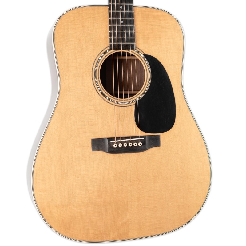 VINTAGE 1968 MARTIN D-28 WITH CASE