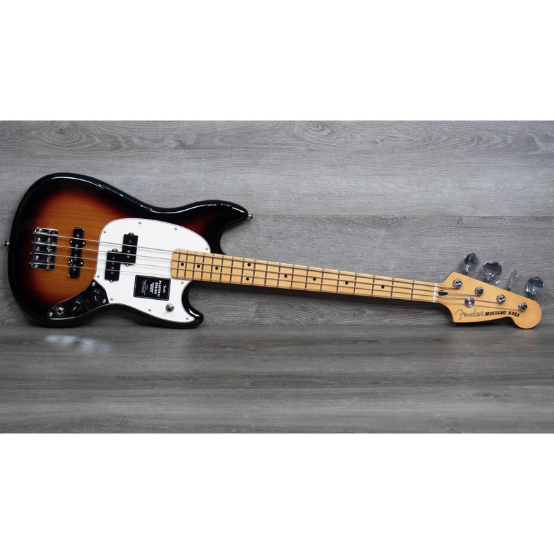 Fender Player II Mustang Bass PJ, Maple Fingerboard, 3-Colour Sunburst