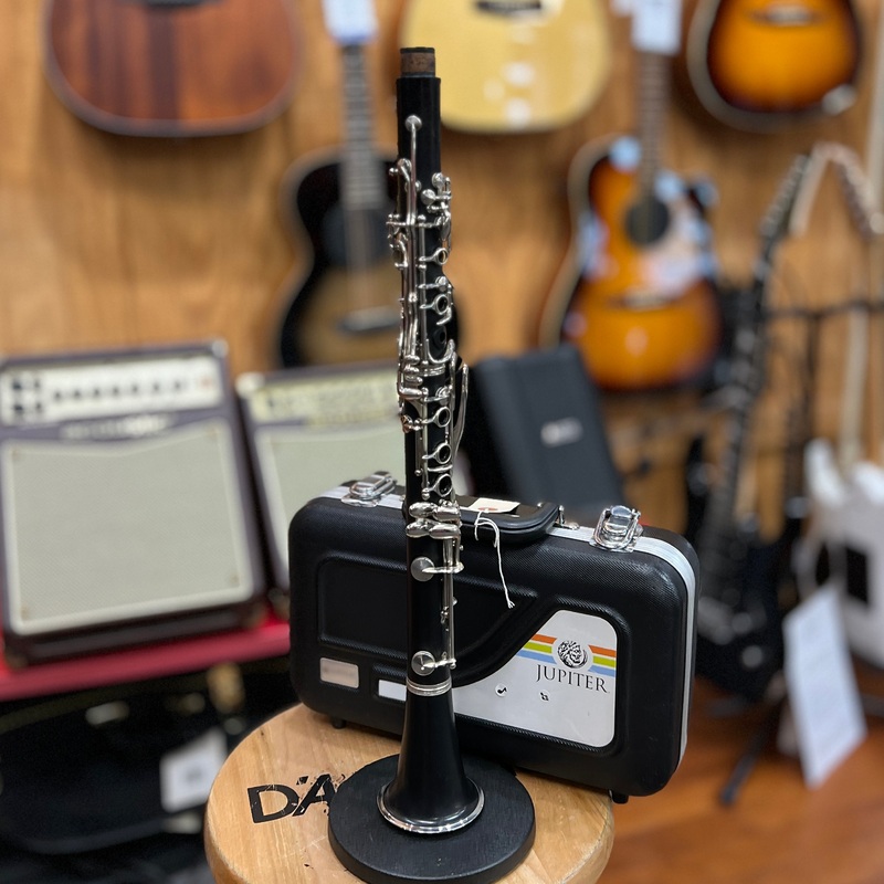 USED Jupiter JCL-710 Student Clarinet Outfit