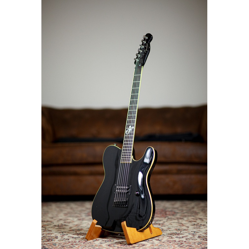 Fender SE Esquire Custom Scorpion 2003 | Black