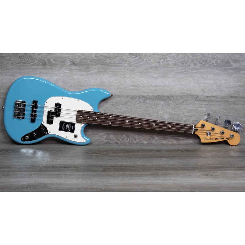 Fender Player II Mustang Bass PJ, Rosewood Fingerboard, Aquatone Blue