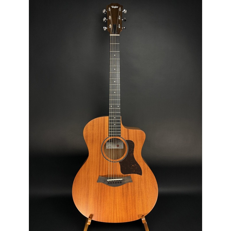Taylor 24ce Sapele-Mahogany Acoustic-Electric Guitar