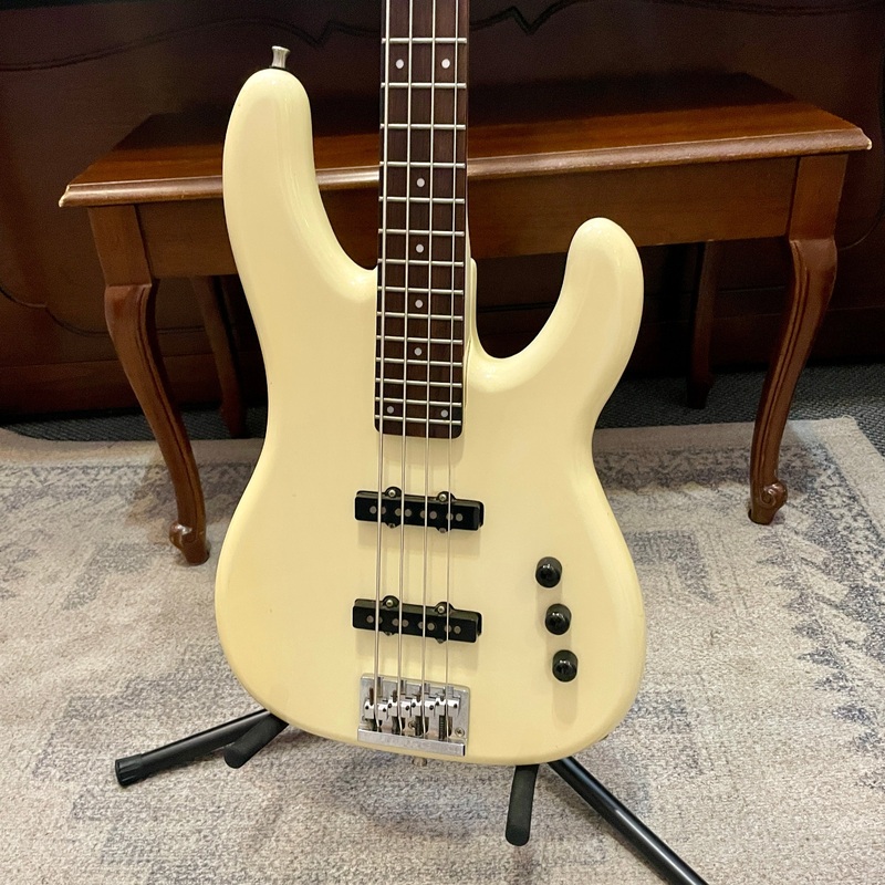 1980's Fernandes The Function J-Bass White Pearl