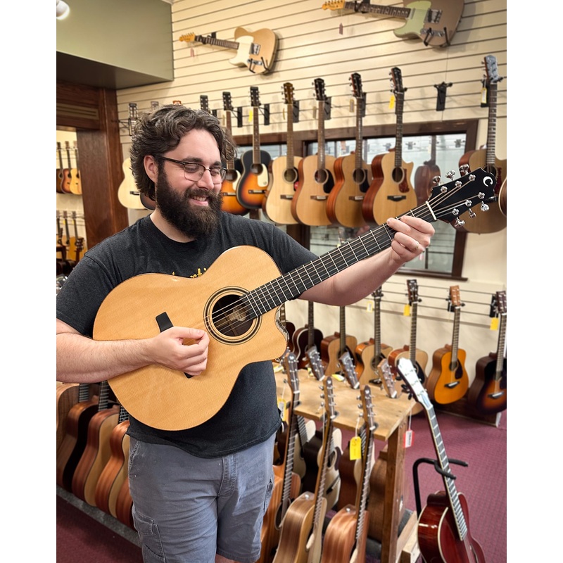 Charis SJ Performance Series Acoustic Guitar (2009)