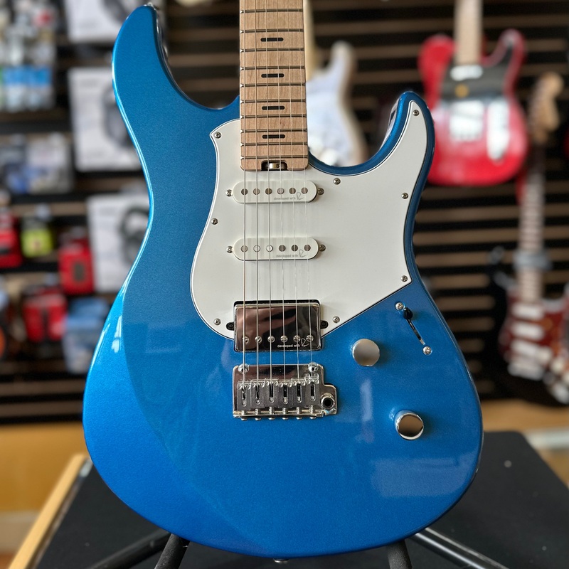 B-Stock Yamaha PACS Plus 12 Pacifica Standard Plus w/ Rosewood Fb - Blue Sparkle