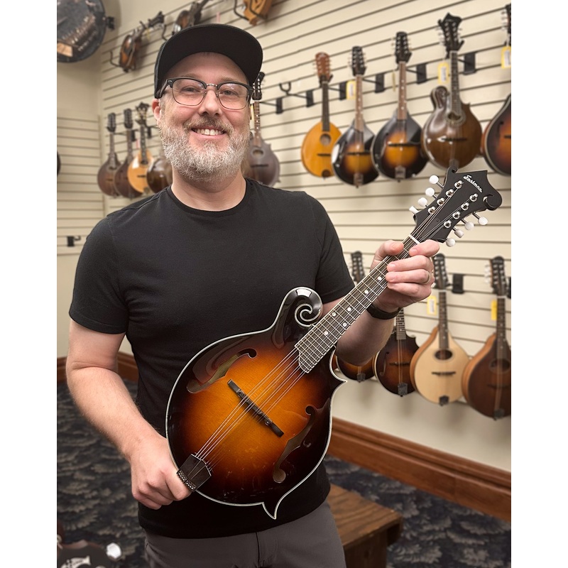 Eastman MD515 Classic Sunburst Mandolin & Case