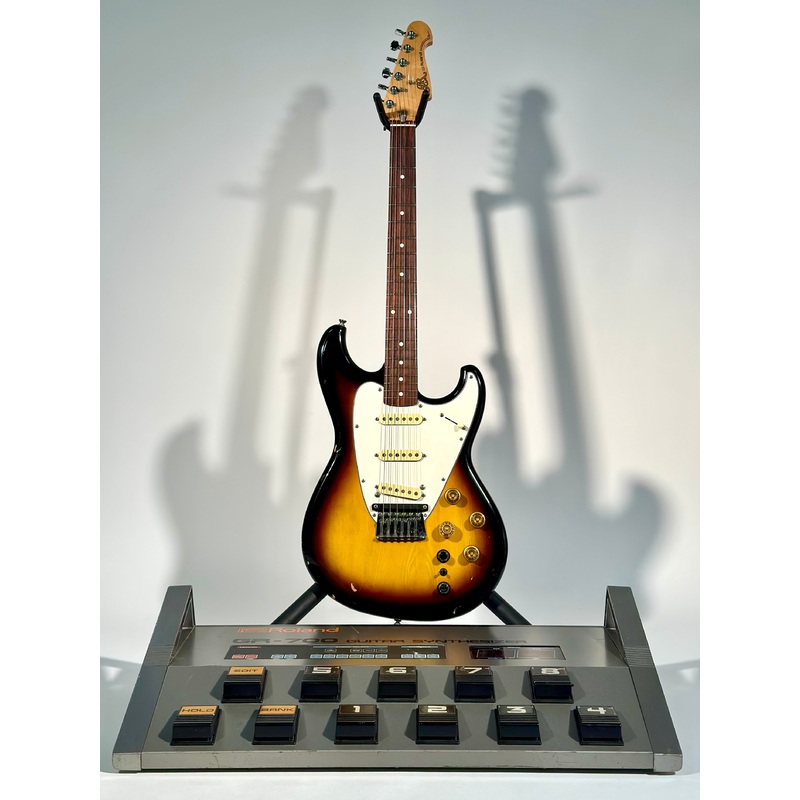 Roland G505 with GR-700 Guitar Synthesizer System (Trade In)