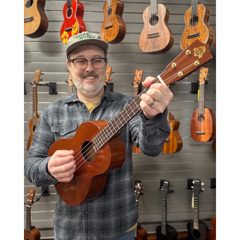 Favilla B-2 Baritone Ukulele (c. 1960)