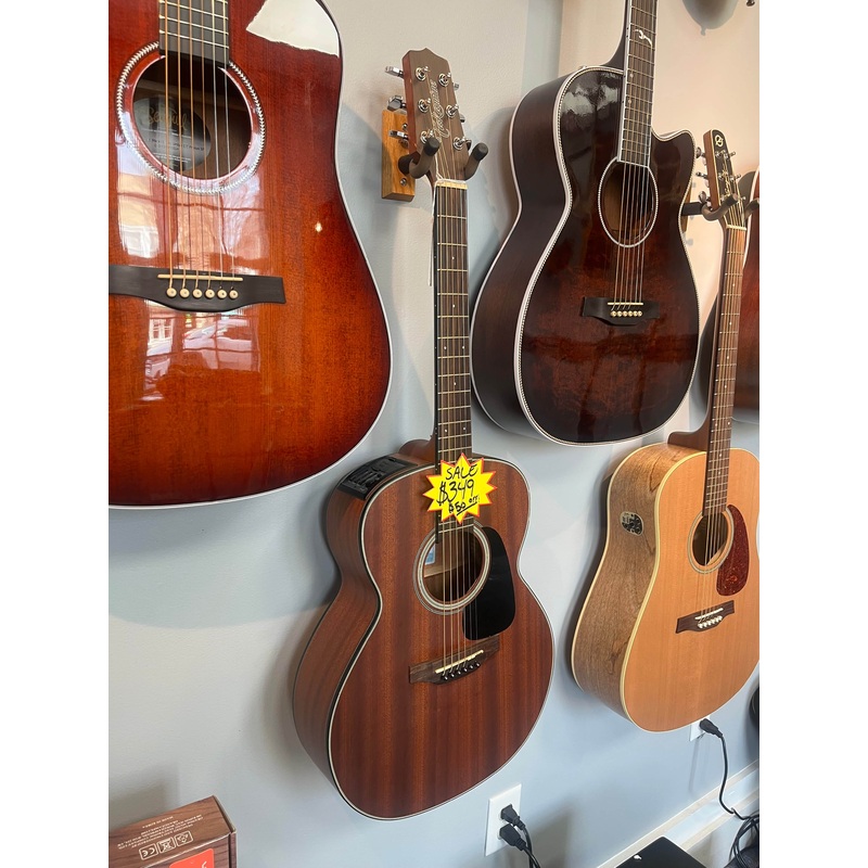 Takamine GX11ME Taka-Mini NS 3/4 Size Acoustic Guitar w/Case USED/consign