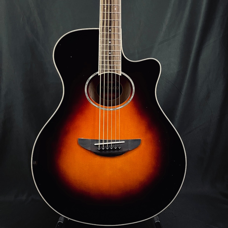 APX600 Concert Old Violin Sunburst w/ Cutaway and Electronics