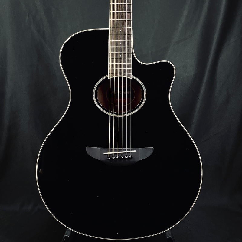 APX600 Concert Black w/ Cutaway and Electronics