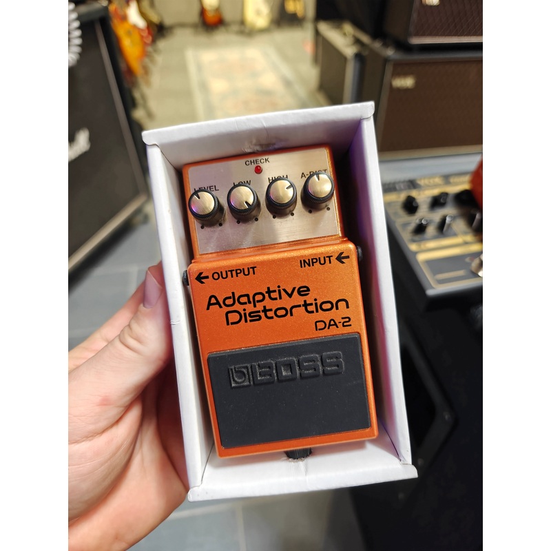 Boss DA-2 Adaptive Distortion