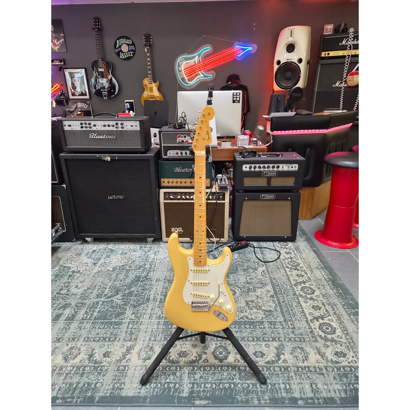 Fender American Vintage II 57 Stratocaster Vintage Blonde 2023