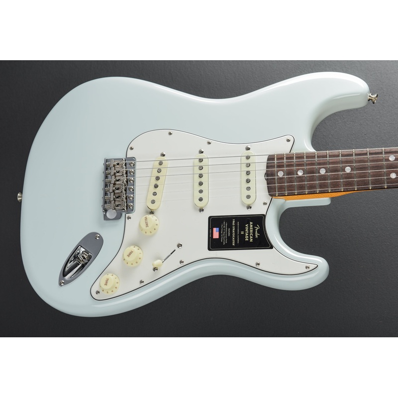 American Vintage II 1965 Stratocaster - Sonic Blue