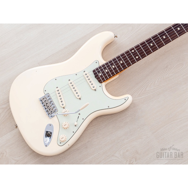 2012 Fender American Vintage 62 Stratocaster Olympic White 100% Original w/ Case, Hangtags