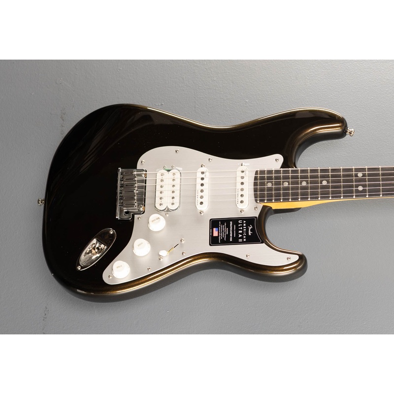 American Ultra II Stratocaster HSS - Texas Tea