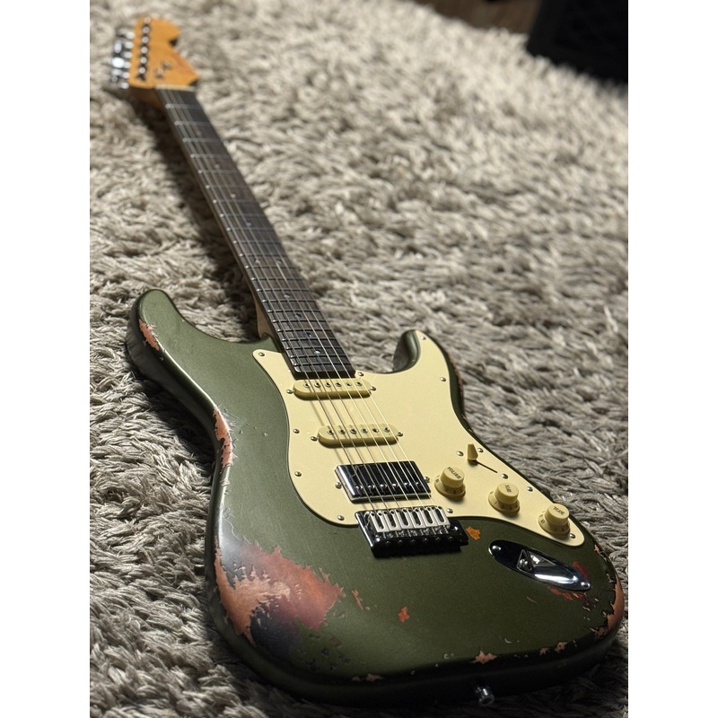 Dhatarattha Classic DST HSS in Godwood Green over Sunburst with Rosewood FB and Nitrocellulose Lacquer Relic