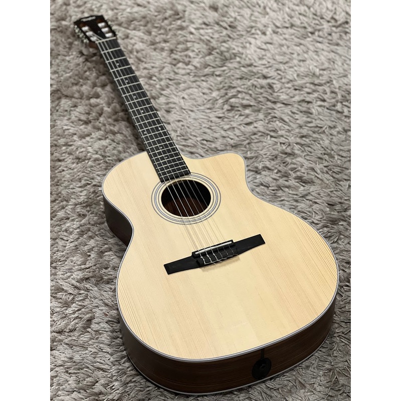 Taylor 214ce-N Grand Auditorium Nylon String Acoustic Electric with Bag