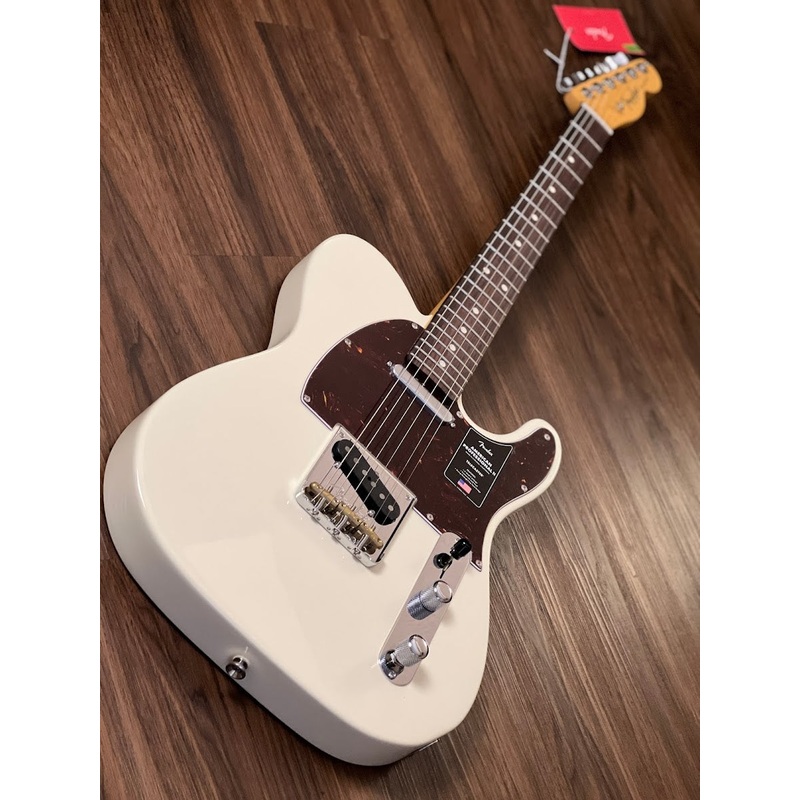 Fender American Professional II Telecaster with Rosewood FB in Olympic White