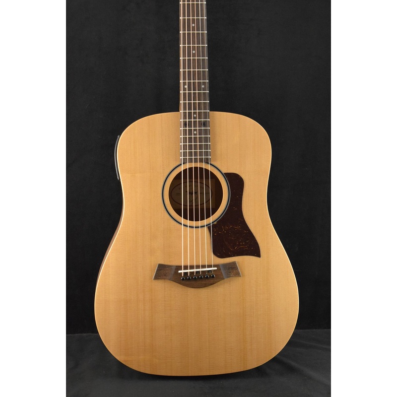 Taylor BBTe Big Baby Taylor Walnut/Sitka Spruce Natural