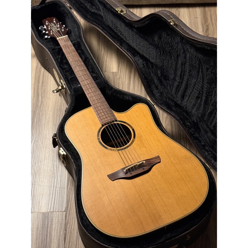 Takamine ETN10C Dreadnought Acoustic-Electric With Case in Satin Natural made in Japan (USED)