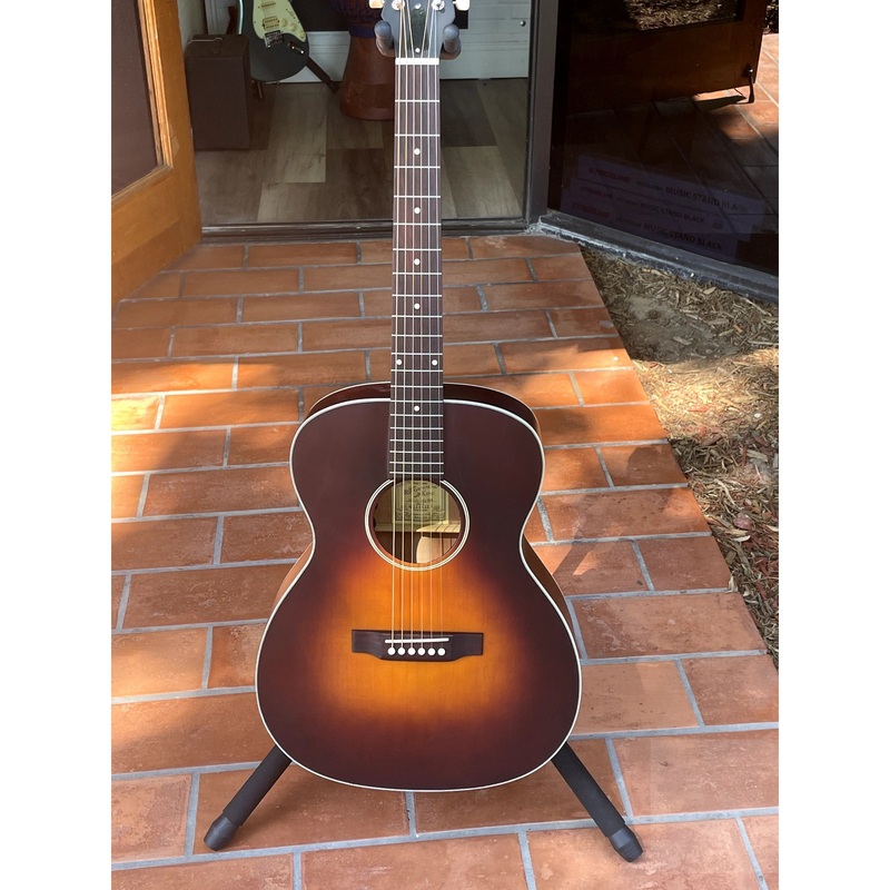 Recording King ALL SOLID GUITAR - Series 11 All Solid 000 w/ Fishman Pickup
