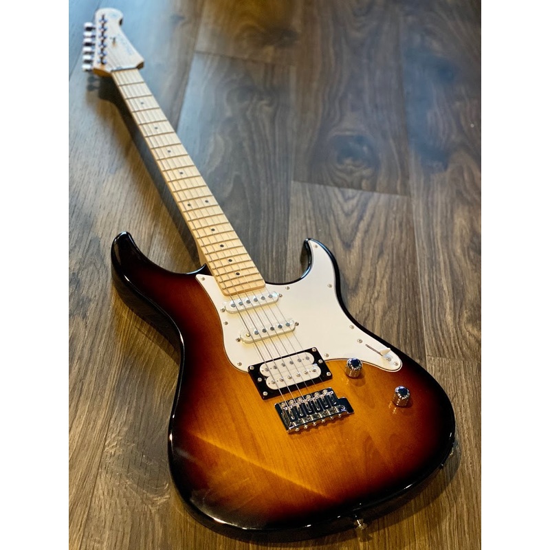 Yamaha PAC112VM Pacifica - Tobacco Sunburst