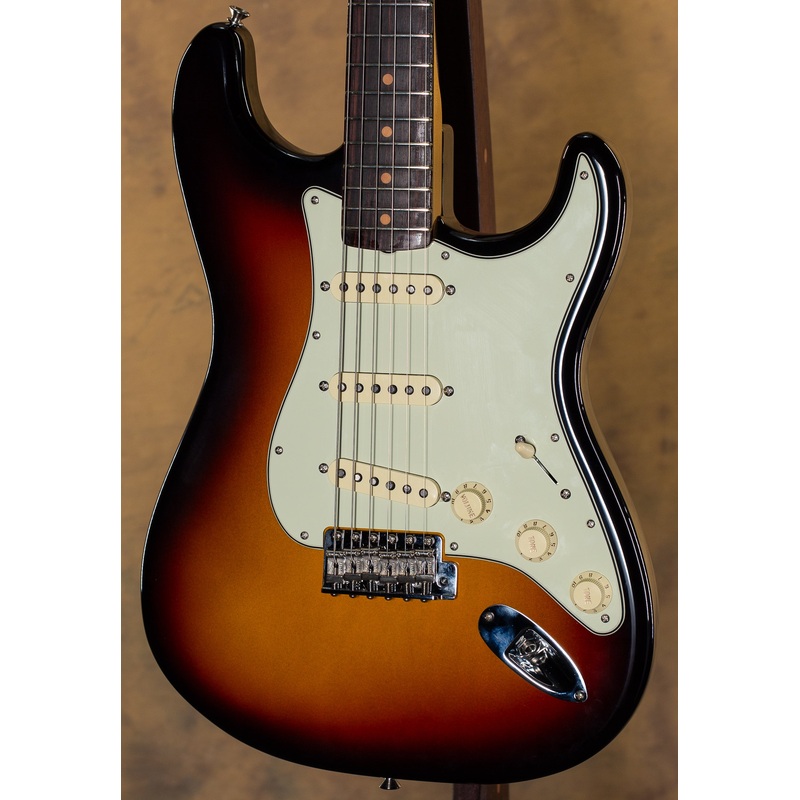 2024 Fender American Vintage II 1961 Stratocaster 3 Color Sunburst
