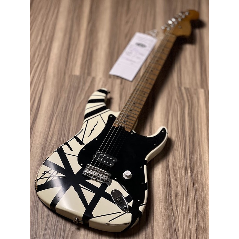 EVH Striped Series 78 Eruption In Black/White