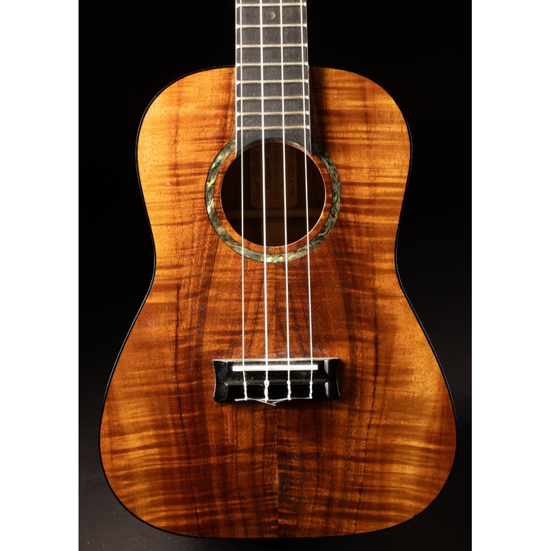 Recent Island Ukulele of Kauai Raymond Rapoza TK3T