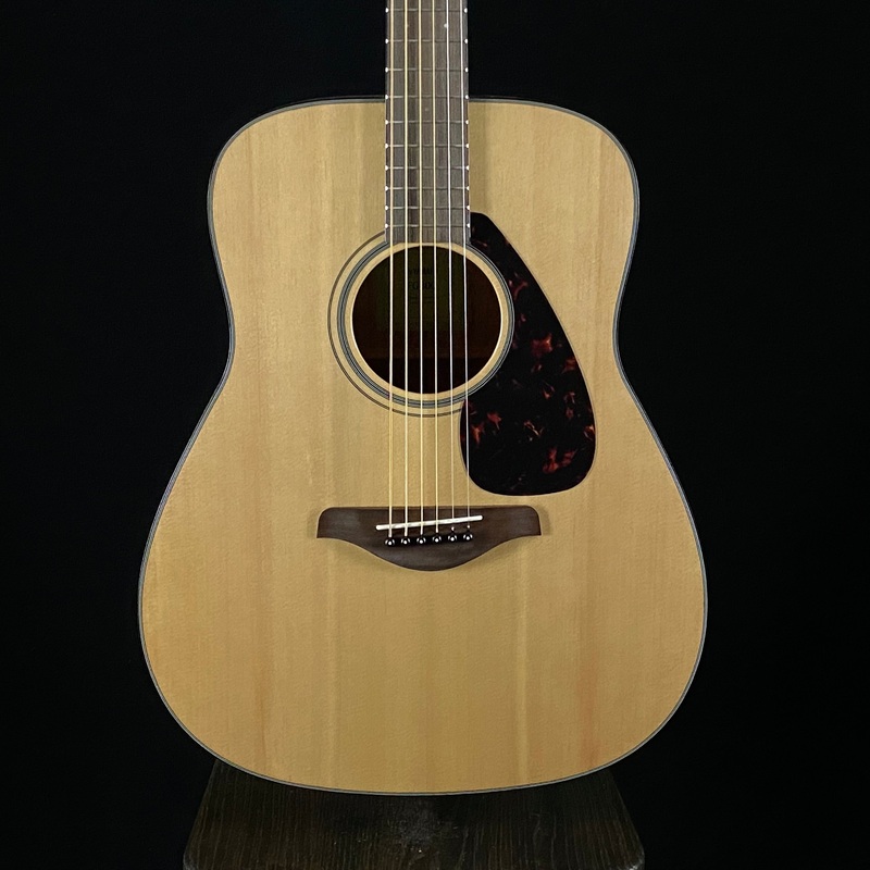 Yamaha FG800
