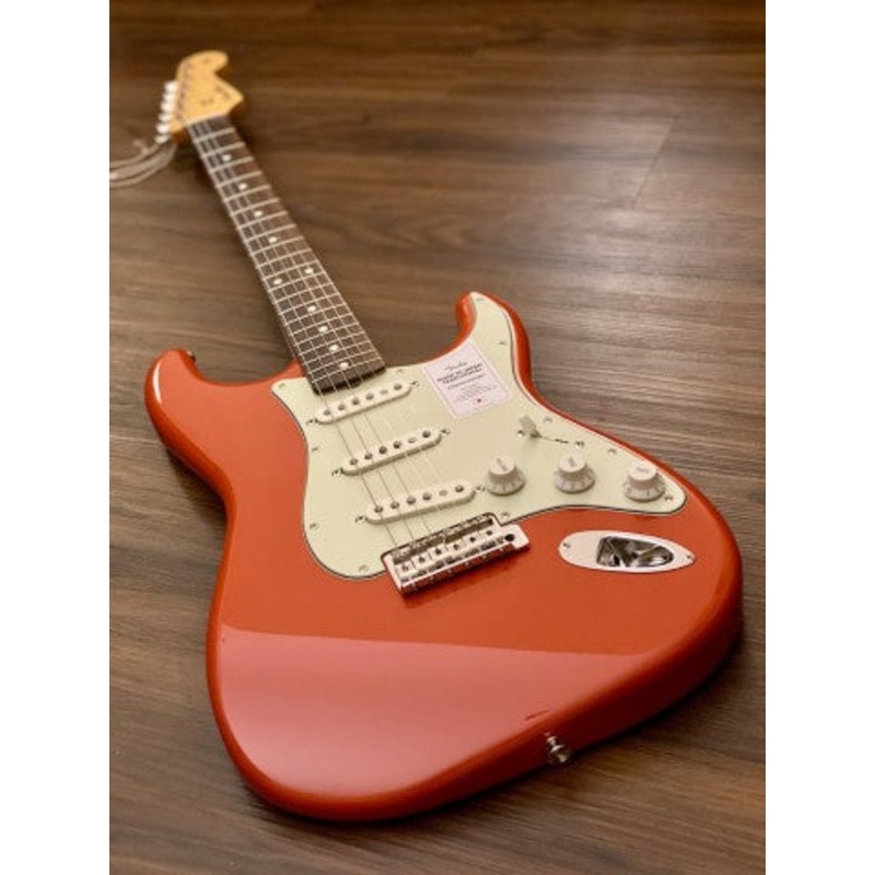 Fender Japan Traditional II 60s Stratocaster with RW FB in Fiesta Red