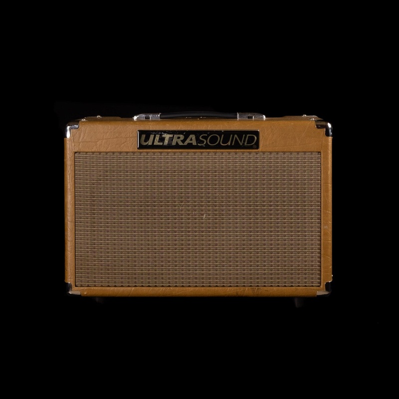Used Ultrasound AG-30 Acoustic Guitar Amp Combo