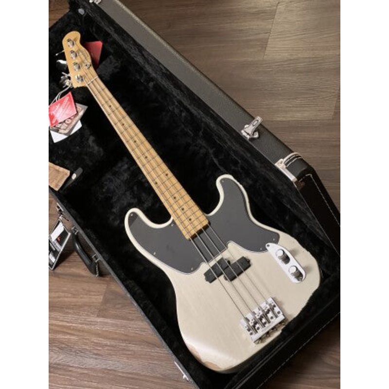 Fender Mike Dirnt Road Worn Precision Bass Guitar Maple FB In White Blonde