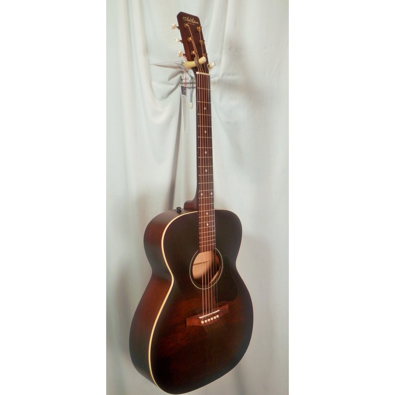 Art & Lutherie 045570 Legacy Bourbon Burst Concert Hall Acoustic