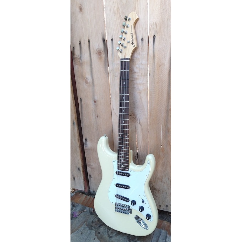 Aria Pro II STG-003 White