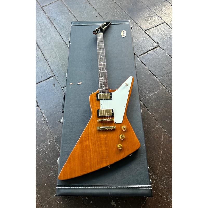 Burny Fernandes Explorer