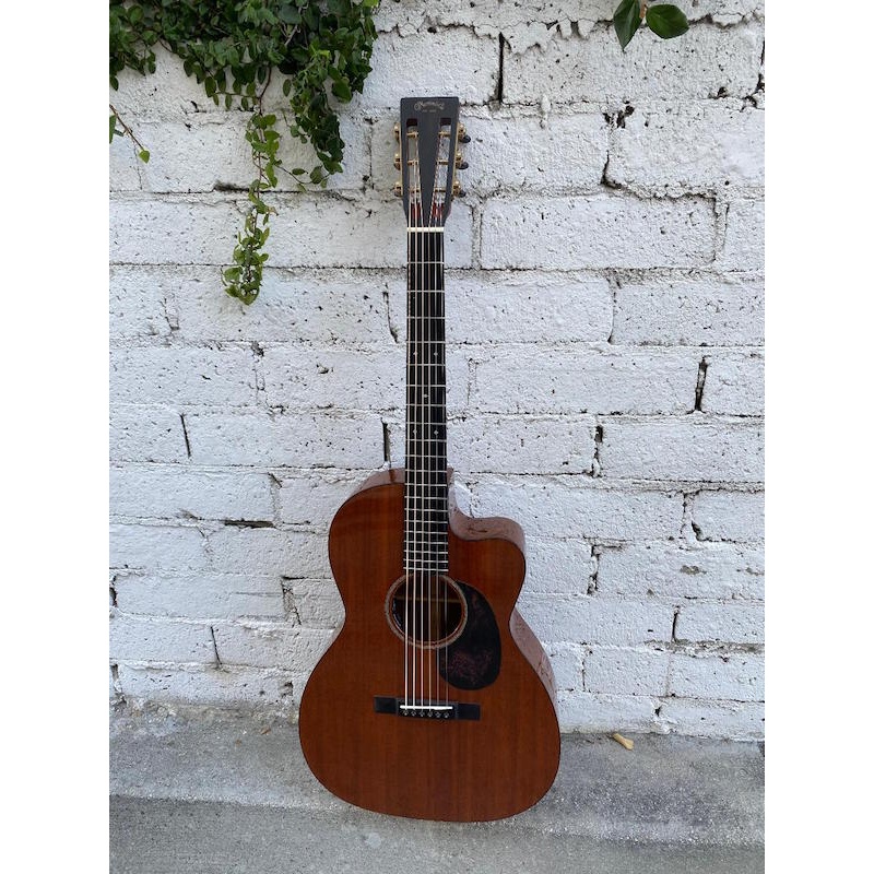 2011 Martin 000 Custom Mahogany