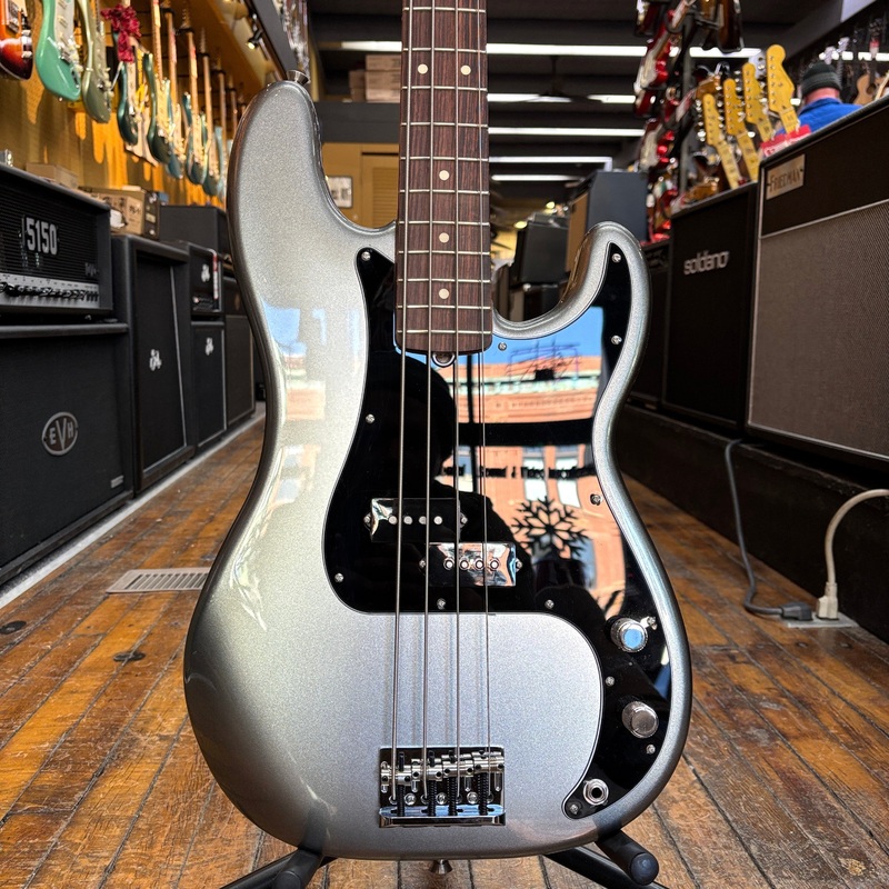Fender American Professional II Precision Bass 2021 Mercury w/Rosewood Fingerboard, Hard Case