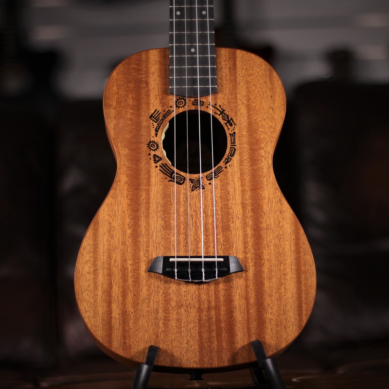 Flight DUB38 Baritone Electro Ukulele
