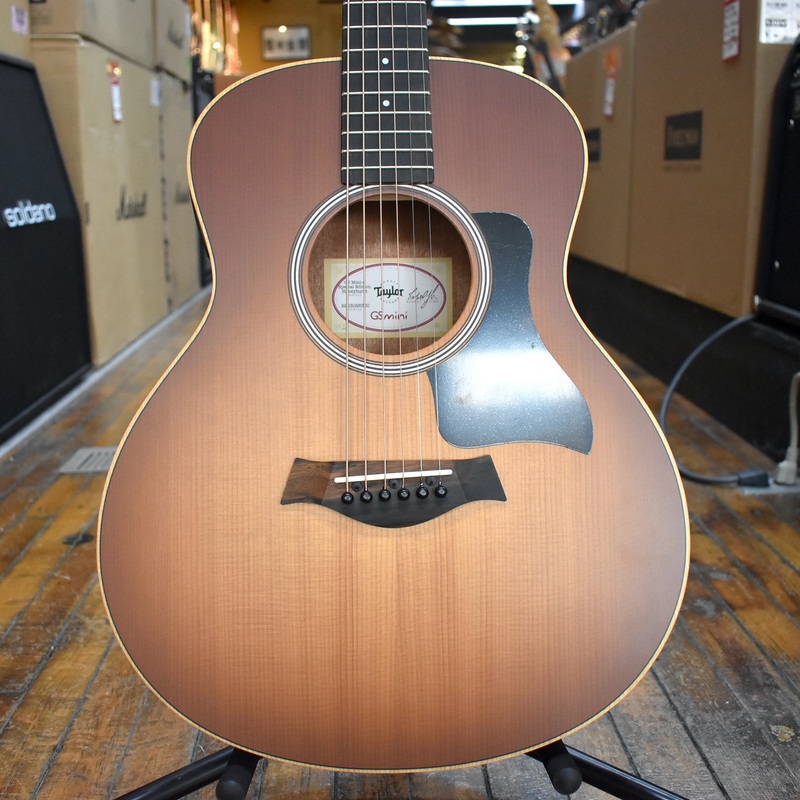 Taylor GS Mini-e Special Edition Acoustic-electric Guitar Honey Sunburst w/Softshell Case