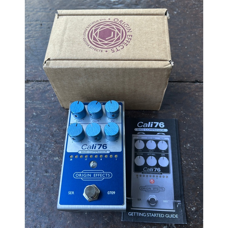 Origin Effects Cali76 Bass Compressor Pedal - Super Vintage Blue
